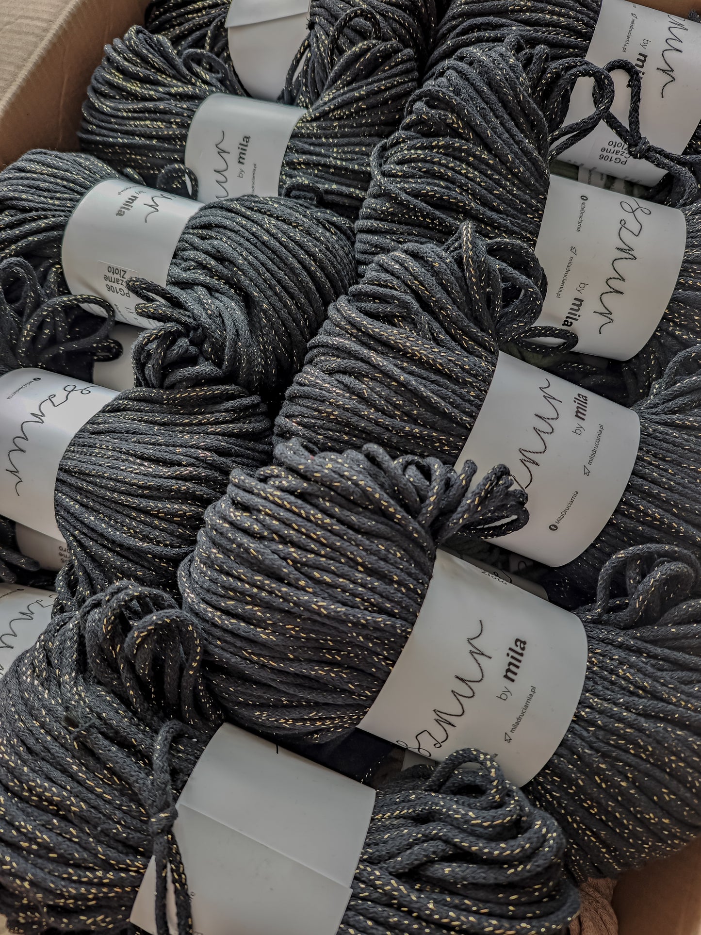 Bomullssnor 5mm - Glitter - Svart m/gull PG106